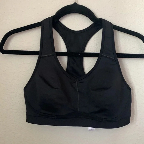 ATHLETA black molded cup sports bra - Picture 12 of 12